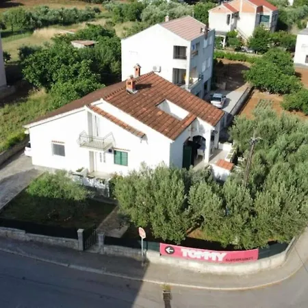 House Katy Holiday home