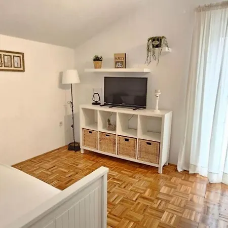 Casa de Férias House Katy Posedarje